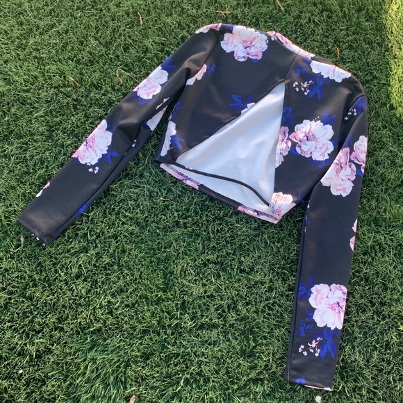 Croptop - Picture 3 of 3